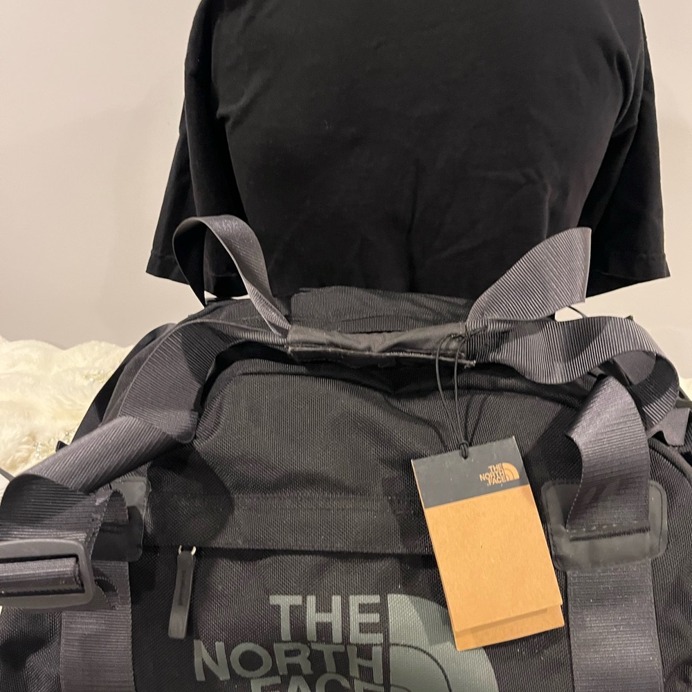 NORTH FACE Duffel Bag BLACK Like New! ORIG $120+ DESIGNER DEAL!